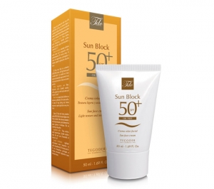 Envase Gold Skin SPF 50 Oil Free, crema facial de protección solar