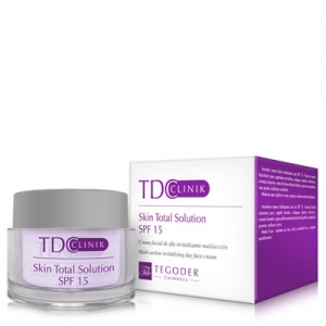 Bote Skin Total Solution SPF 15, crema facial revitalizante