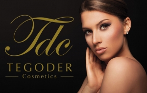 Logo Tegoder Cosmetics con chica