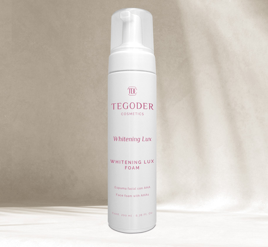 Imagen de la espuma blanqueante Whitening Lux Foam de Tegoder COsmetics